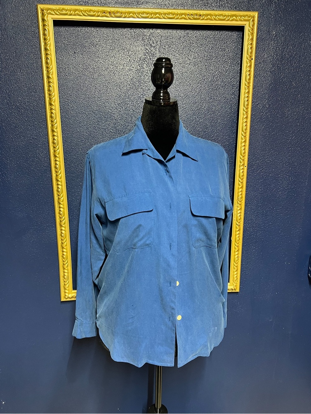 Harold's Blue Button-Front Shirt with Chest Pockets